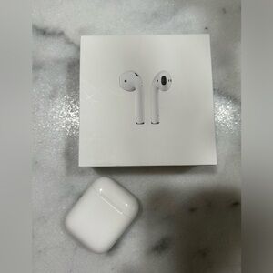 Apple AirPods 2nd generation